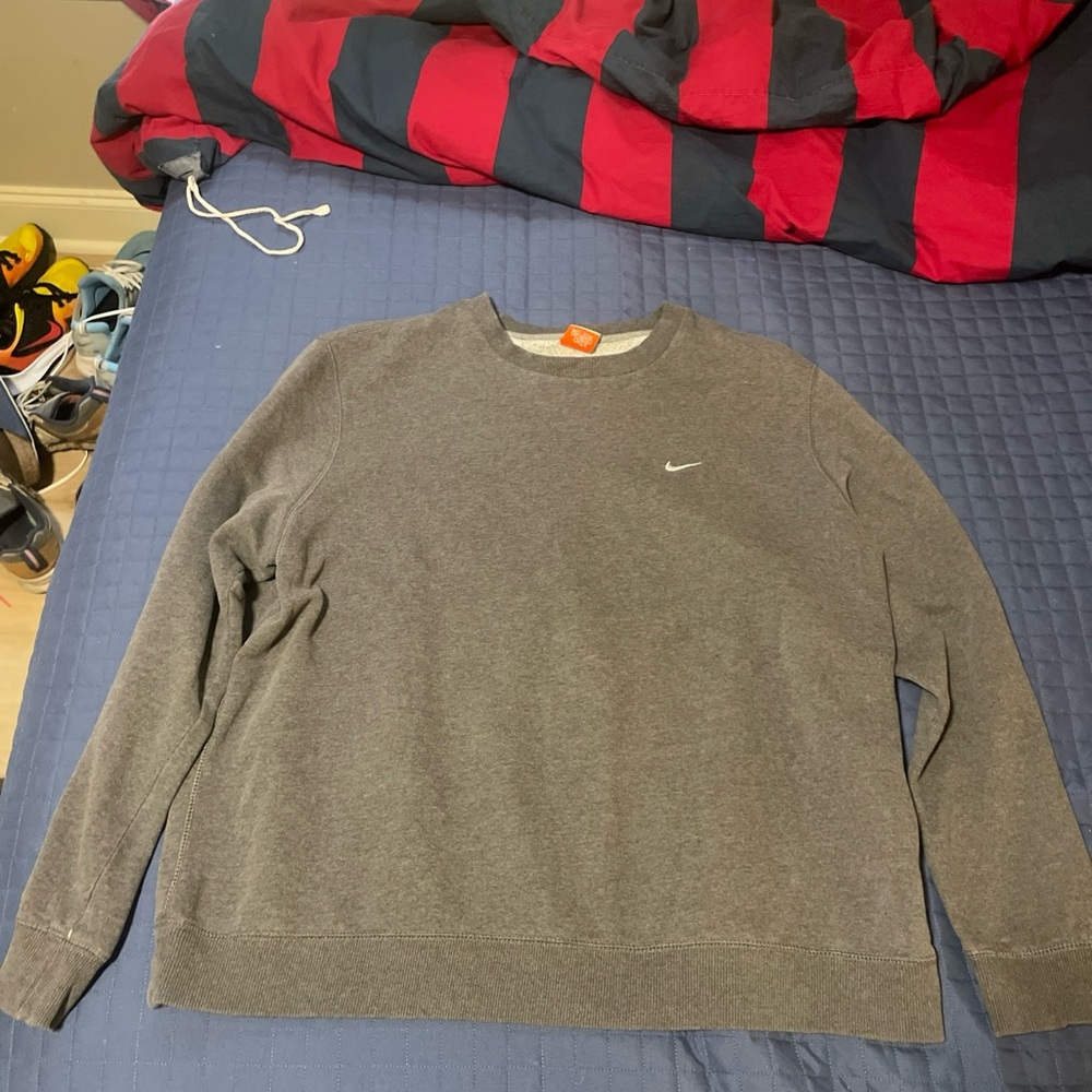 Vintage Nike Men's Gray Sweater XXL. Fits like XL